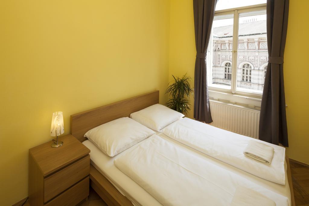 Capital Apartments Прага Екстер'єр фото