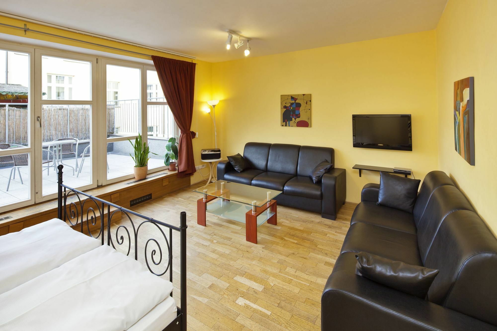 Capital Apartments Прага Екстер'єр фото