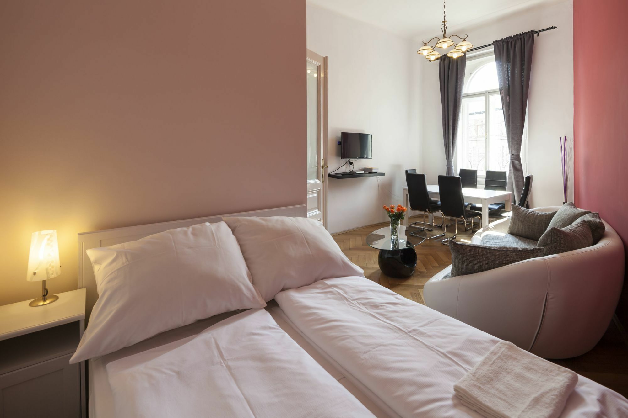 Capital Apartments Прага Екстер'єр фото