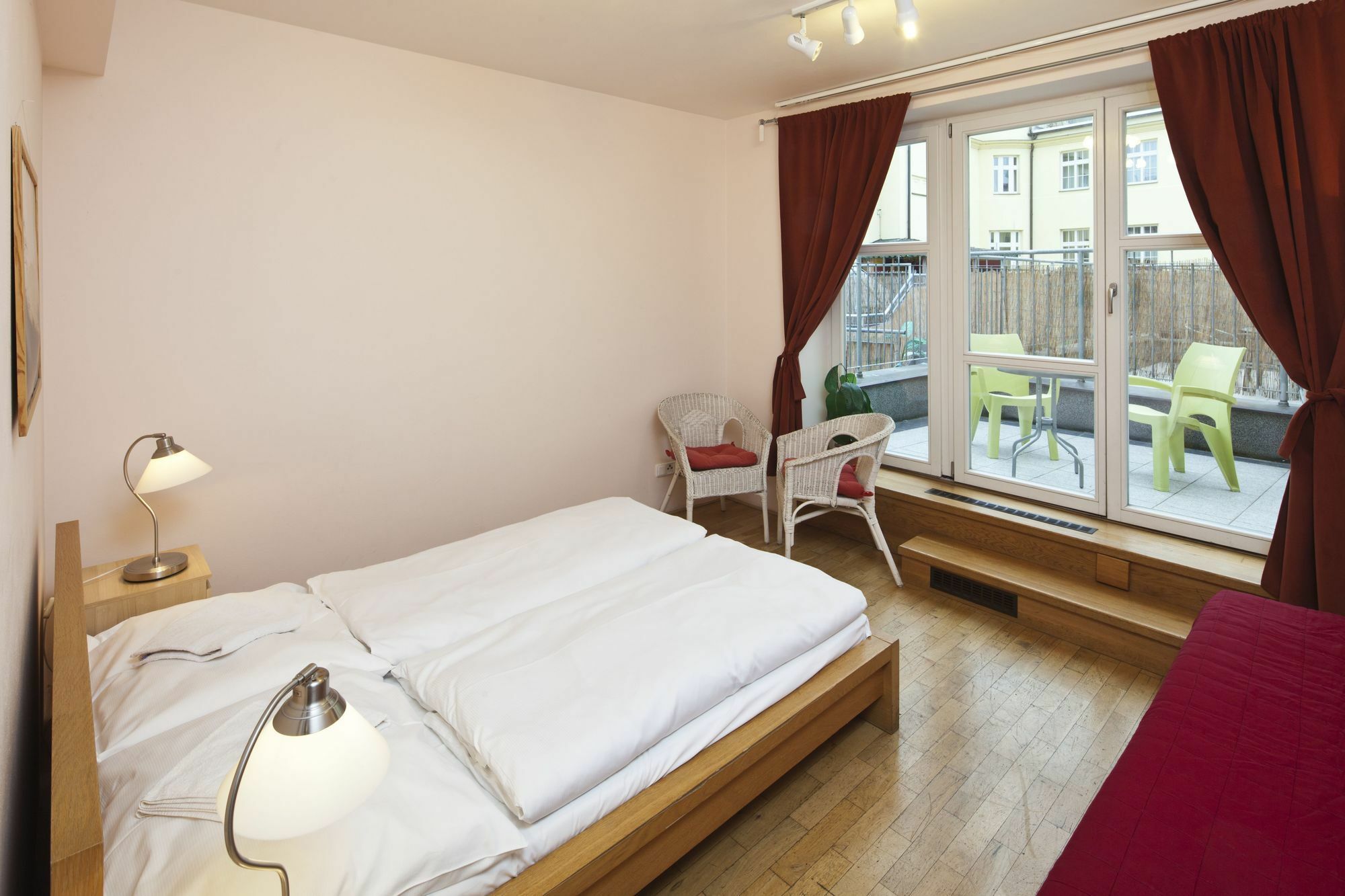 Capital Apartments Прага Екстер'єр фото