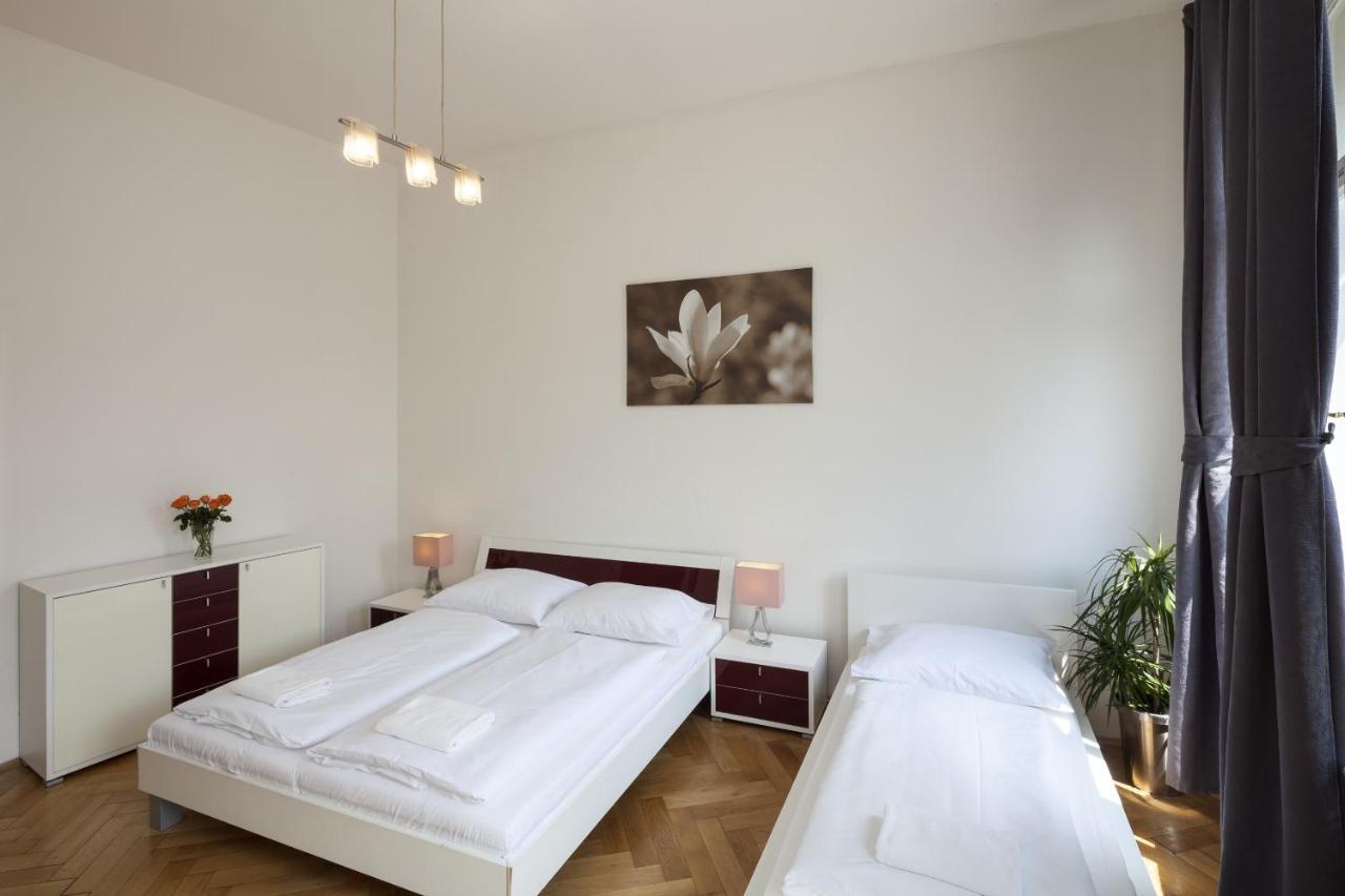 Capital Apartments Прага Екстер'єр фото